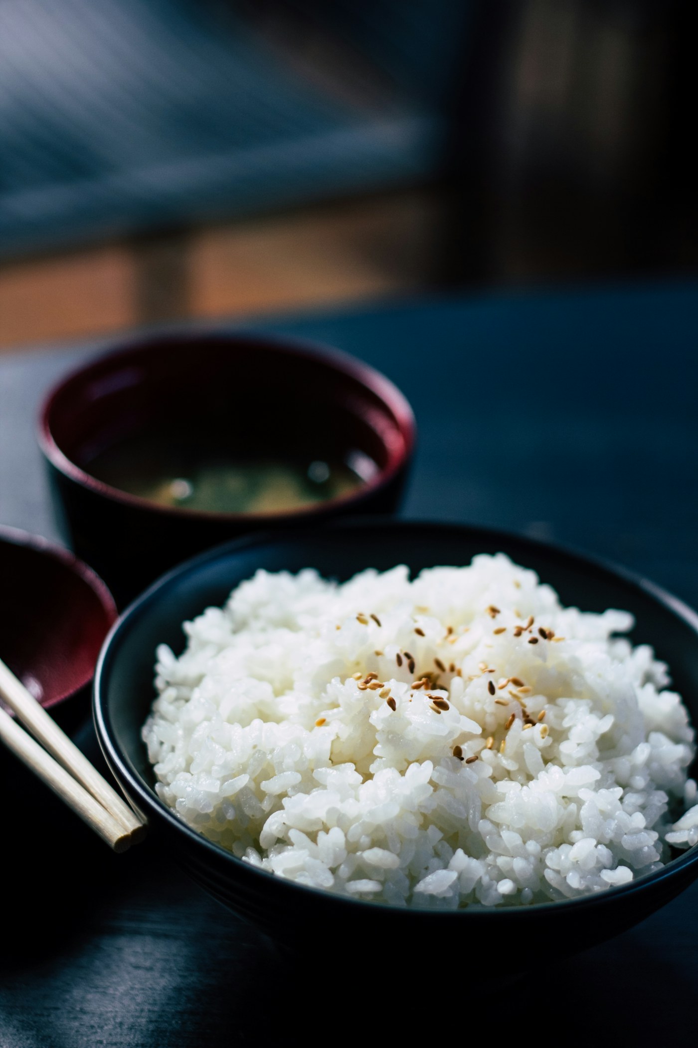 Cooked white rice served in a bowl